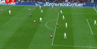 梅西现场观战德约迈阿密半决赛，后者：在梅西面前打球有点紧张.