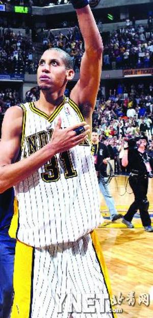 魔术签下前湖人内线和前勇士后场，他们都是双向合同的竞争者？