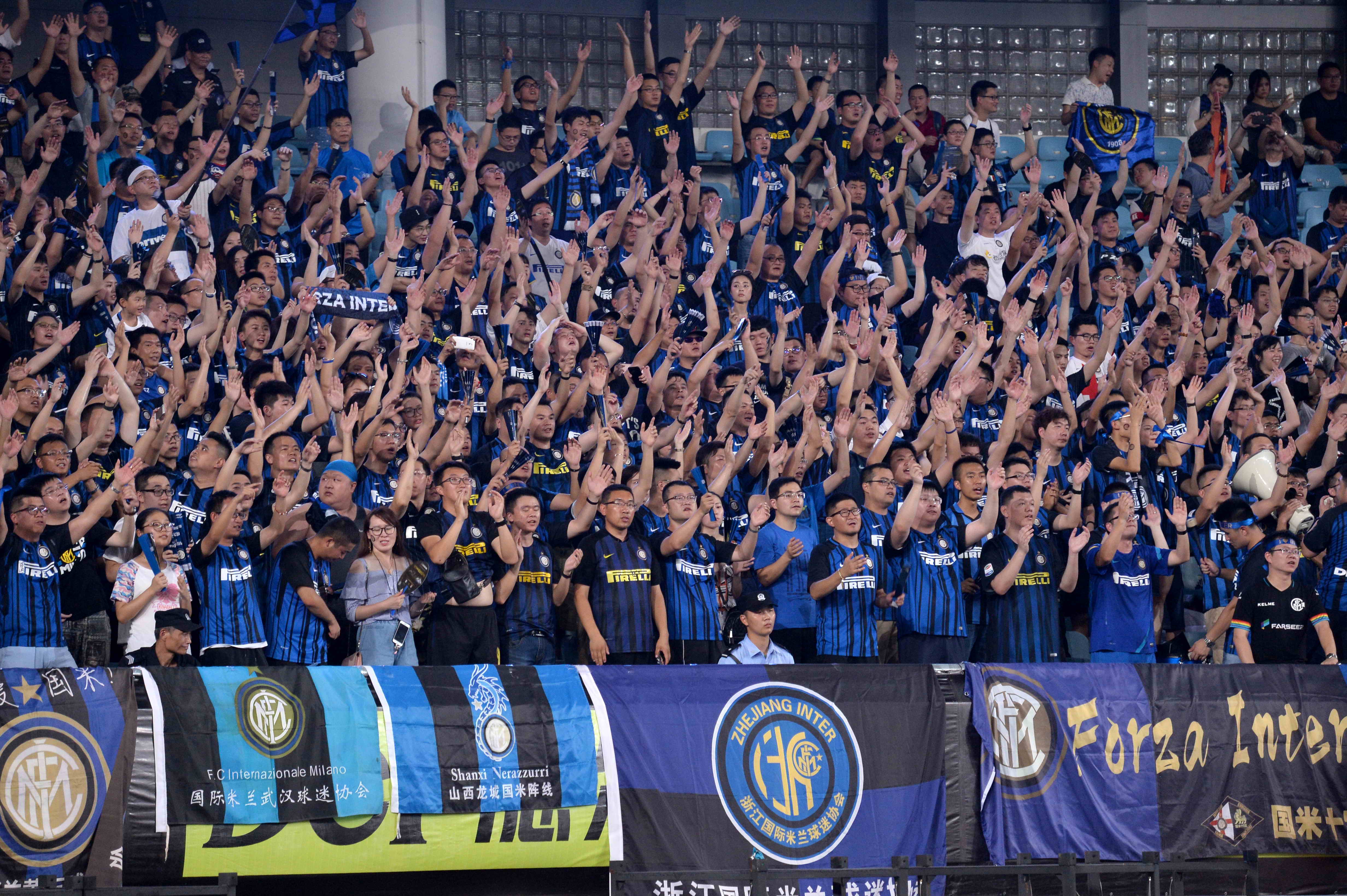 与线下观赛 与线下观赛